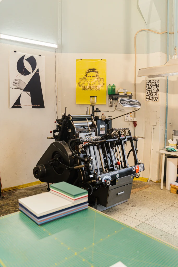 Print Shop Shop Ecommerce Premium Product Lifestyle
