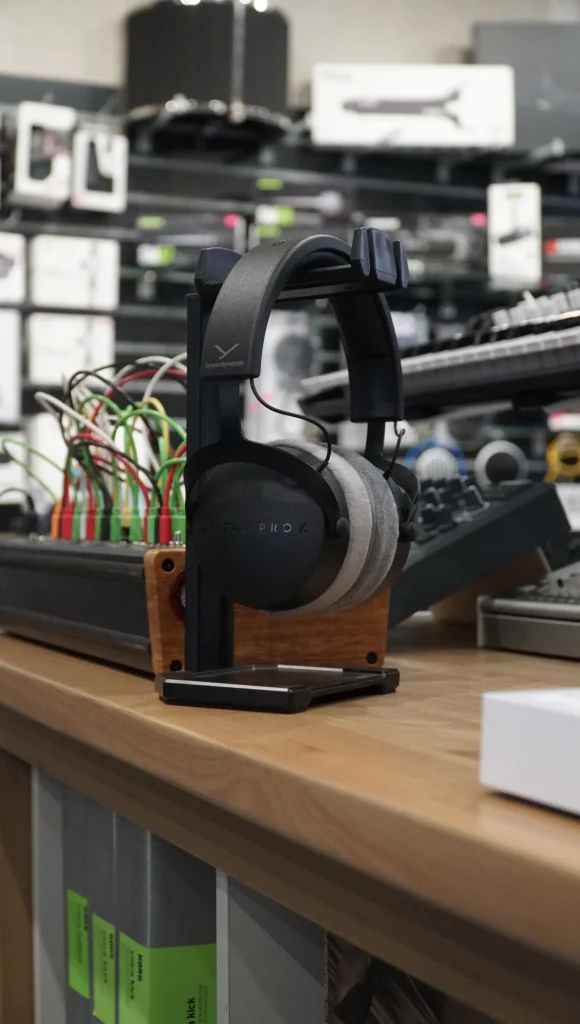 Headphones Store online store