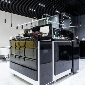 Makeup Artist Store alternate store layout