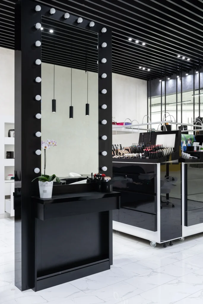 Makeup Artist Store premium slider image