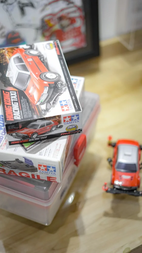 Model Kits premium slider image