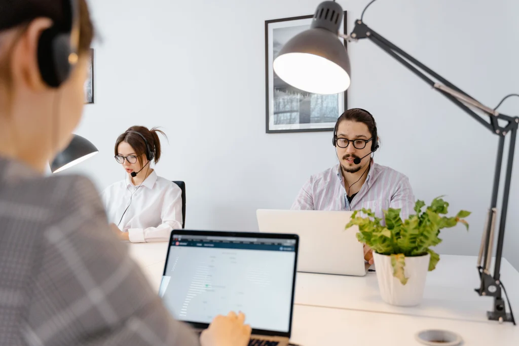 WordPress Themes Customer Support Ecommerce Contact Service Desk Ecommerce Lifestyle