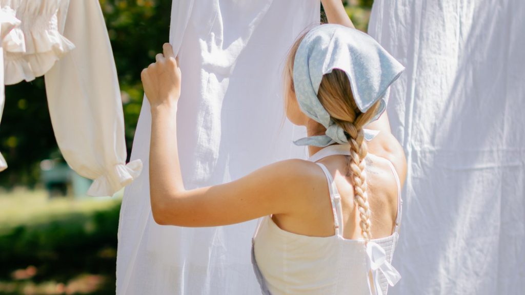 Restaurant Apron Laundry service imagery