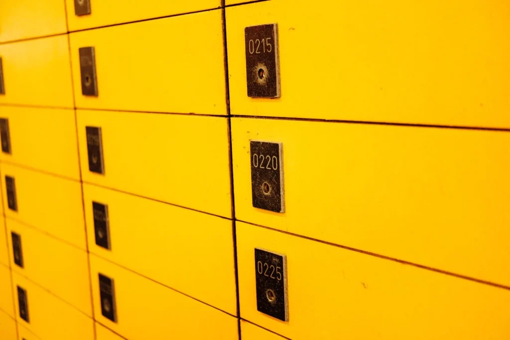 Laundry Locker Pickup service imagery